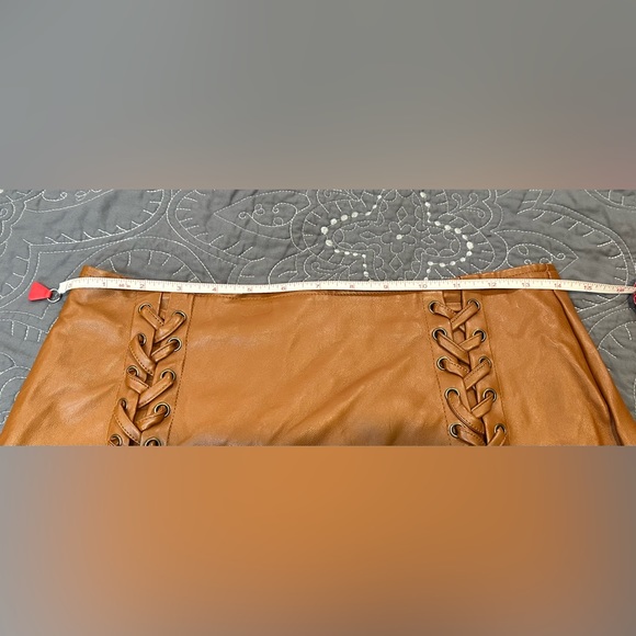 The Impeccable Pig Womens Pleather Skirt Size Small - Picture 8 of 8